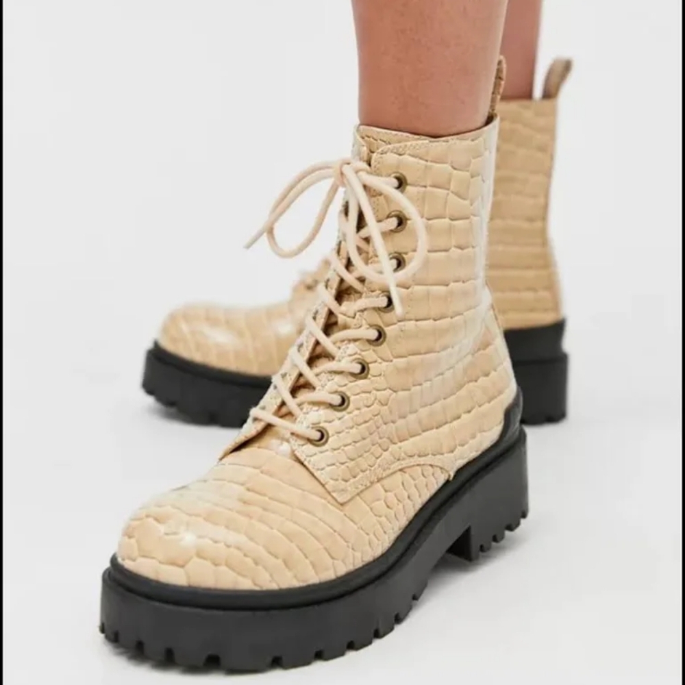 Urban Outfitters Off White (Cream) Brody Croc Combat Boot